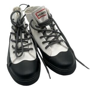 NEW - HUNTER 4Target girl's Black and White High-Top Sneakers - SIZE 2 ---- BX18